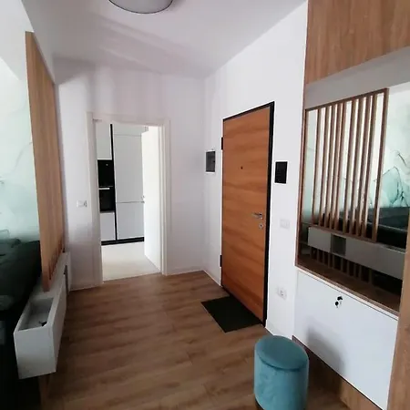 Air Conditioning Апартаменти Брашов